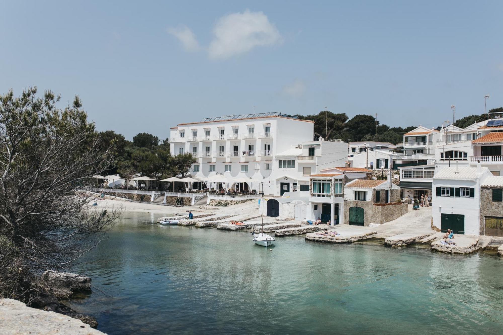 Hostal Xuroy Cala Alcaufar Exterior photo