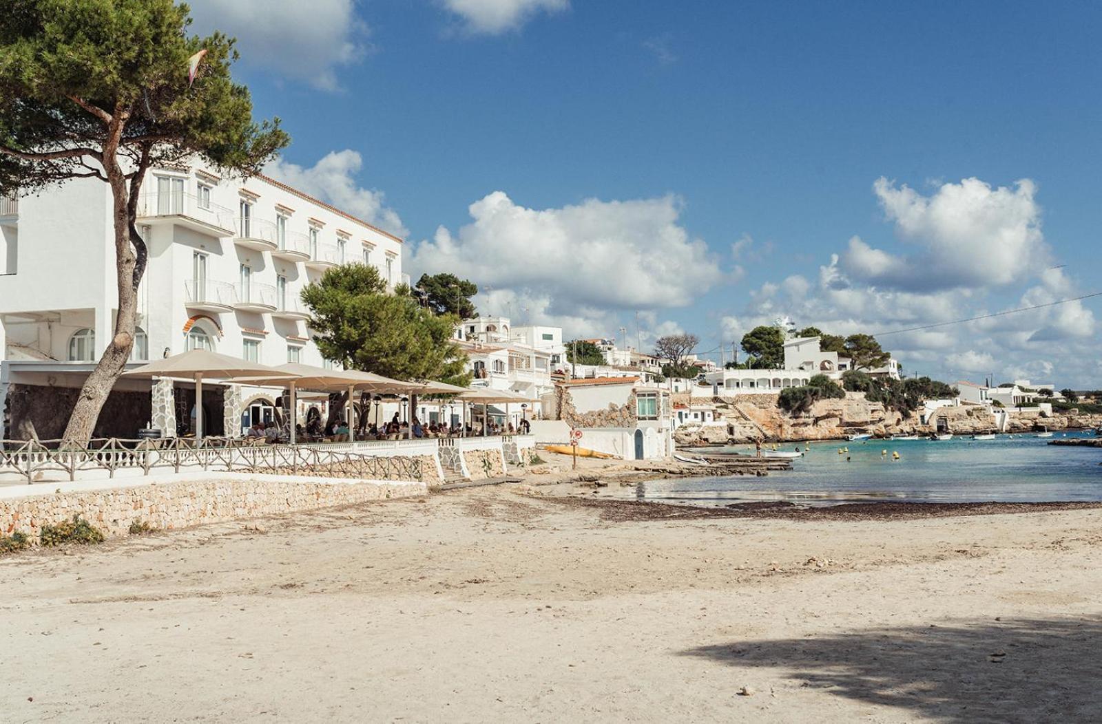 Hostal Xuroy Cala Alcaufar Exterior photo