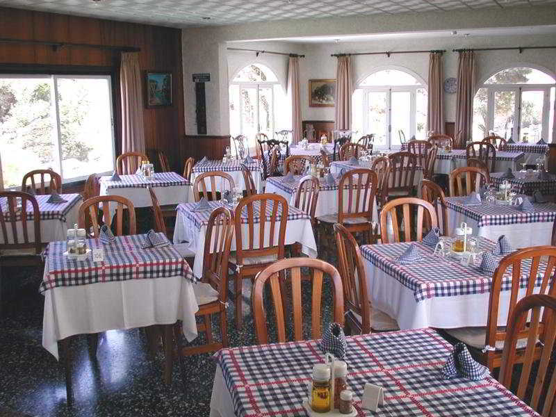Hostal Xuroy Cala Alcaufar Exterior photo